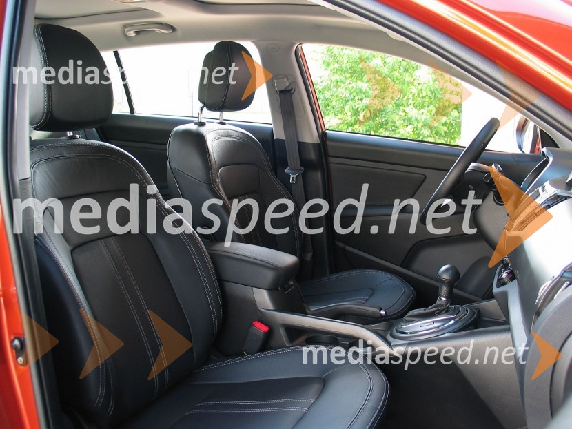 Kia Sportage 2.0 CRDi Limited AWD Dynamax - usnjena notranjostKia Sportage 2.0 CRDi Limited AWD Dynamax, mediaspeed test