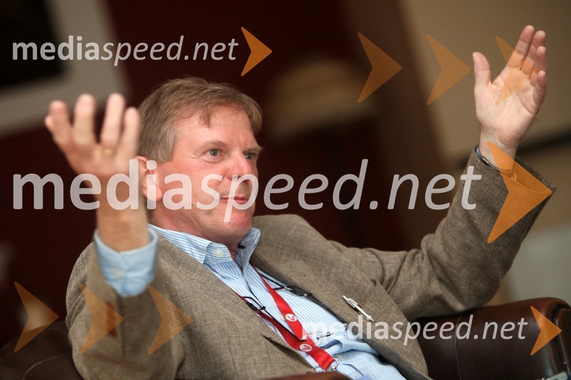 Wolfgang Schmidt, profesor na frankfurstki šoli za finance in managementWolfgang Schmidt, profesor na frankfurtski šoli za finance in management