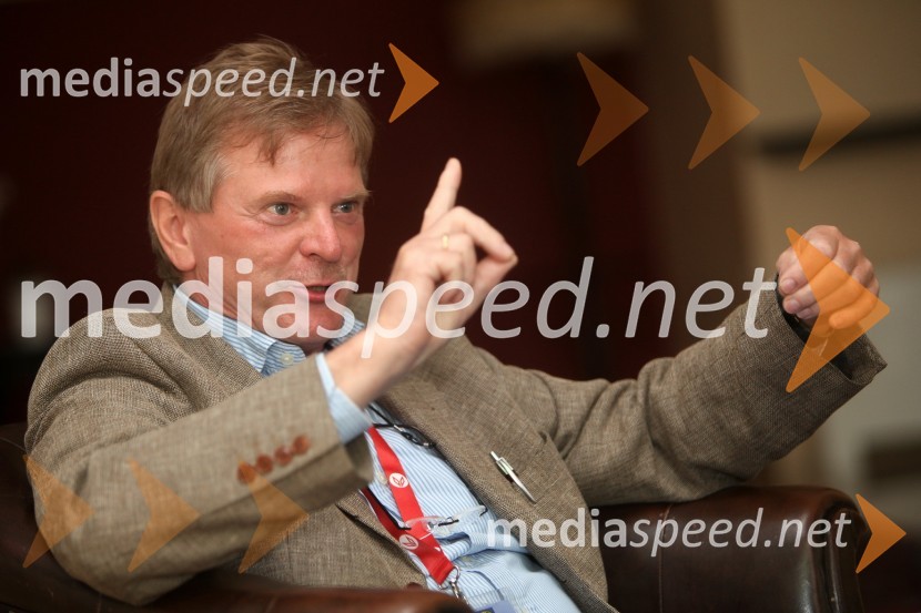 Wolfgang Schmidt, profesor na frankfurstki šoli za finance in managementWolfgang Schmidt, profesor na frankfurtski šoli za finance in management