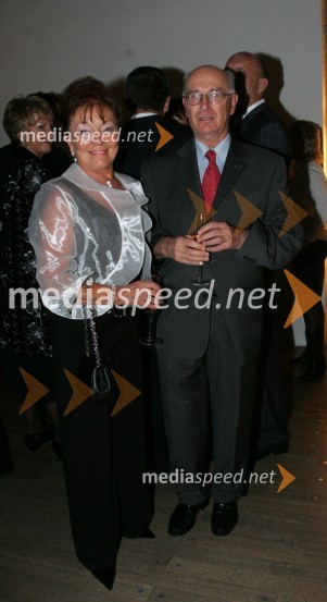 Tjaša Andree Prosenc in Tone Prosenc, odvetnika20 let kozmetike Kahne in 50 let Zdenke Kahne