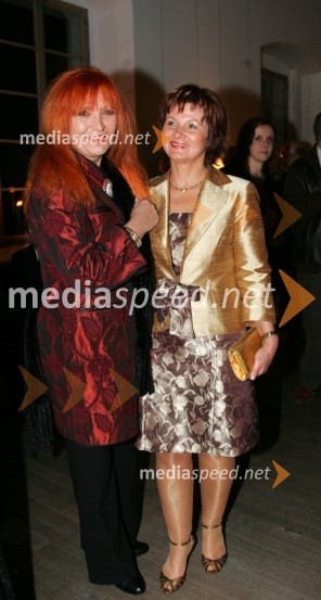 Irena Polanec, slikarka in Milica Makoter, podjetnica20 let kozmetike Kahne in 50 let Zdenke Kahne