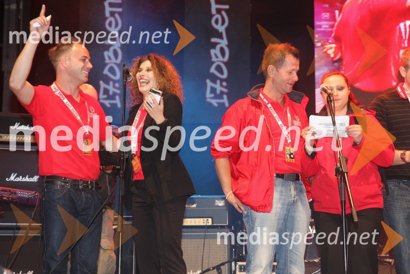 Ekipa Radia City:  Zoran Franc, moderator, Natalija Bratkovič, novinarka,  Andrej Okreša, novinar in Mojca Krušnik 

17. obletnica Radia City