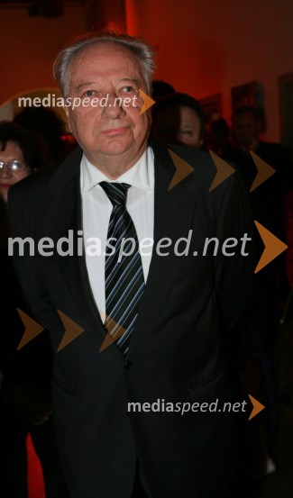 Jure Robežnik, glasbenik20 let kozmetike Kahne in 50 let Zdenke Kahne