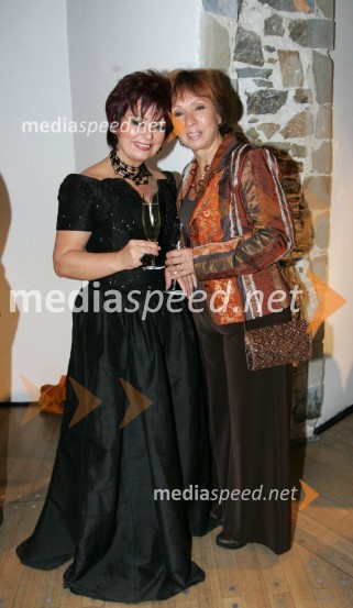 Zdenka Kahne, lastnica in direktorica kozmetike Kahne in Olga Rems, voditeljica na nacionalki20 let kozmetike Kahne in 50 let Zdenke Kahne