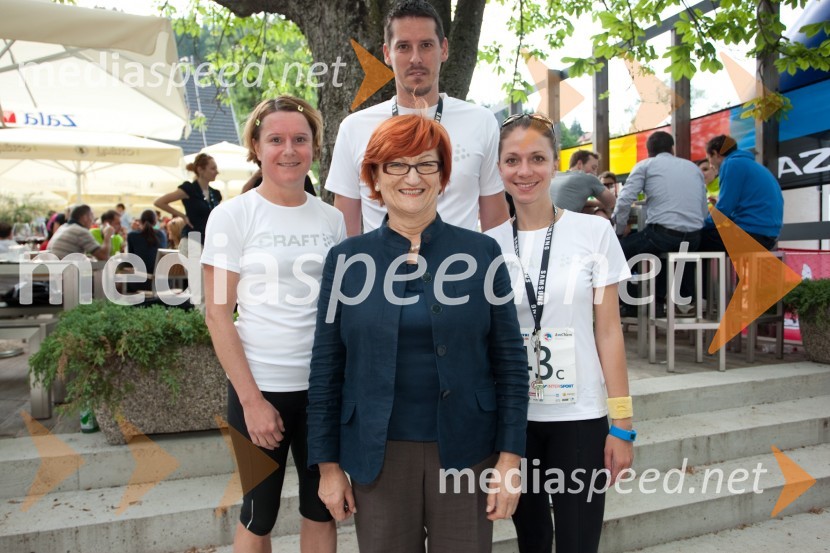 Tina Prevodnik, dr. Danica Purg, direktorica IEDC Poslovna šola Bled, Gregor Repe in Klara PeganPoslovni tek trojk 2012