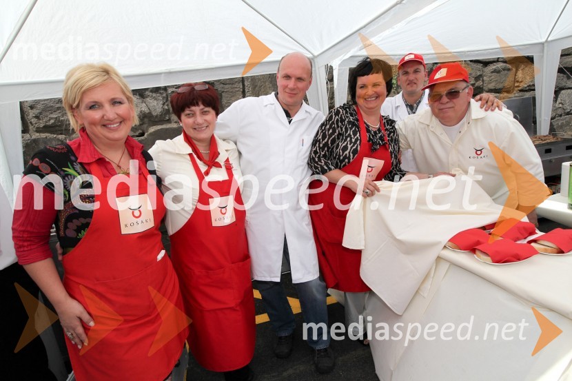 Zaposleni v mesnopredelovalnem centru Košaki TMIKošaki, otvoritev novega mesnopredelovalnega centra