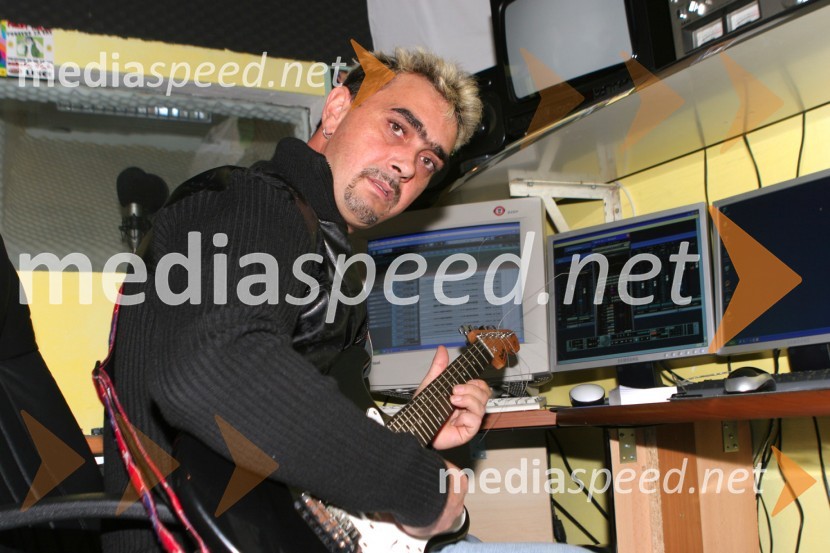 Fredi Miler, pevecFredi Miler, na obisku