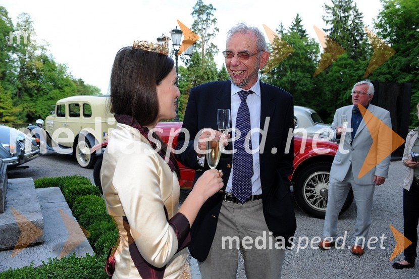 Martina Baškovič, Vinska kraljica Slovenije 2012 in Vladimir Puklavec, lastnik P&F Jeruzalem Ormož d.o.o.P&F Jeruzalem Ormož in P&F Jeruzalem Ljutomer, predstavitev vina letnika 2011