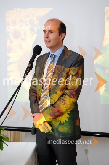 Mitja Herga, generalni direktor P&F Jeruzalem Ormož d.o.o. in P&F Jeruzalem Ljutomer d.o.o.P&F Jeruzalem Ormož in P&F Jeruzalem Ljutomer, predstavitev vina letnika 2011