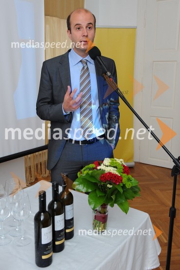 Mitja Herga, generalni direktor P&F Jeruzalem Ormož d.o.o. in P&F Jeruzalem Ljutomer d.o.o.P&F Jeruzalem Ormož in P&F Jeruzalem Ljutomer, predstavitev vina letnika 2011