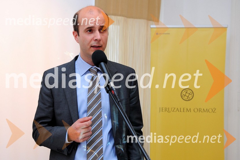 Mitja Herga, generalni direktor P&F Jeruzalem Ormož d.o.o. in P&F Jeruzalem Ljutomer d.o.o.P&F Jeruzalem Ormož in P&F Jeruzalem Ljutomer, predstavitev vina letnika 2011