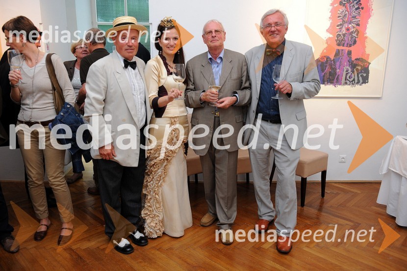 ..., Martina Baškovič, Vinska kraljica Slovenije 2012, Jacques J. Campe, generalni sekretar FIJET in Drago Bulc, novinarP&F Jeruzalem Ormož in P&F Jeruzalem Ljutomer, predstavitev vina letnika 2011