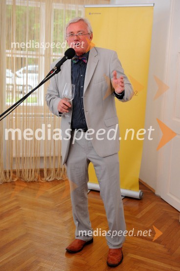 Drago Bulc, novinarP&F Jeruzalem Ormož in P&F Jeruzalem Ljutomer, predstavitev vina letnika 2011