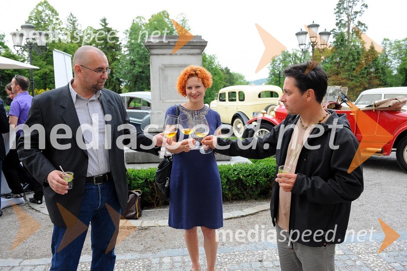 Borut Godec, urednik časnika Finance, Mateja Štabuc, Vinag ter Slavko Podbrežnik, novinar Večera
P&F Jeruzalem Ormož in P&F Jeruzalem Ljutomer, predstavitev vina letnika 2011