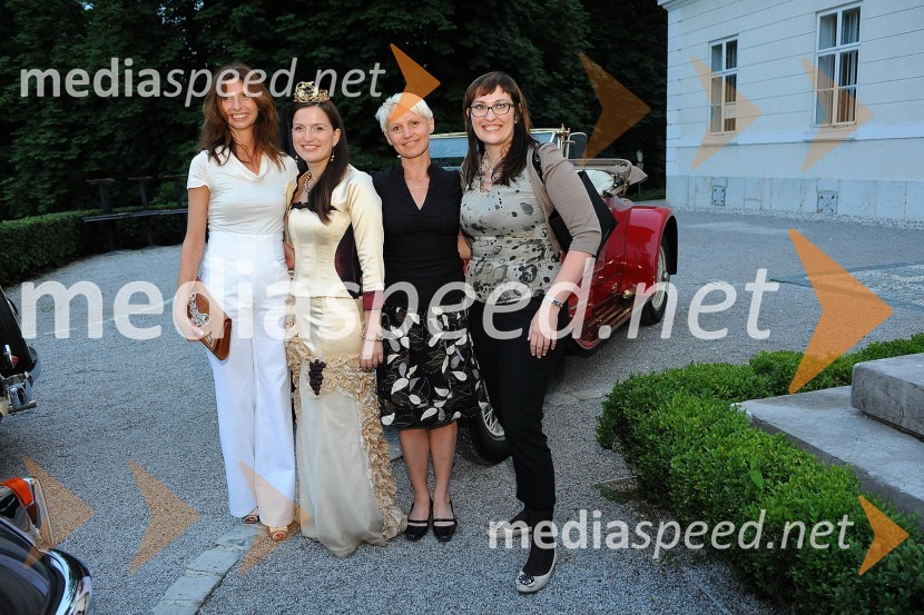 Mira Arnšek Prosen, P&F Holding Vino d.o.o., Martina Baškovič, Vinska kraljica Slovenije 2012, Vanja Mramor, Vanja.si in Sanja Majić, svetovanje za PR in marketing za P&F Jeruzalem Ormož
P&F Jeruzalem Ormož in P&F Jeruzalem Ljutomer, predstavitev vina letnika 2011
