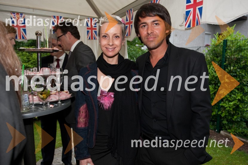 Magdi in Gušti Jesenko, frizerSprejem veleposlaništva Velike Britanije ob rojstnem dnevu britanske kraljice 2012