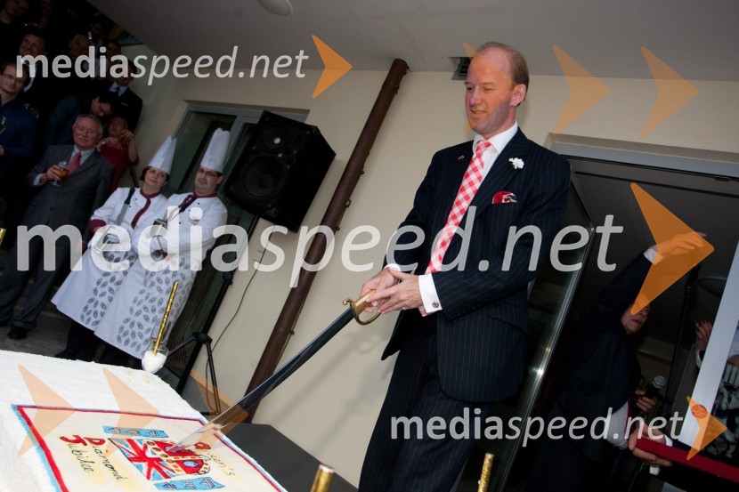 Andrew Page, veleposlanik Velike Britanije v SlovenijiSprejem veleposlaništva Velike Britanije ob rojstnem dnevu britanske kraljice 2012