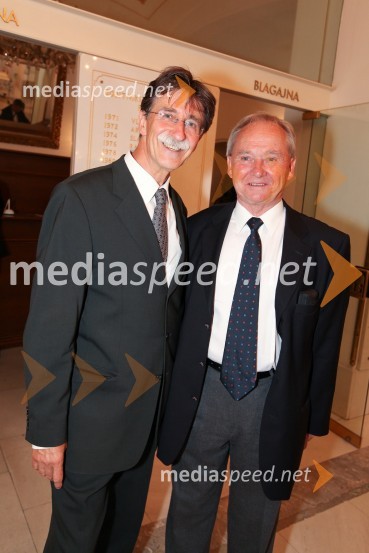 Jožko Čuk, direktor SNG Nova Gorica in prof. dr. Alojz Križman, zasl. prof. Univerze v MariboruMaribor 2012 – EPK in SNG Nova Gorica, modno-gledališko–glasbeni spektakel Krojači sveta