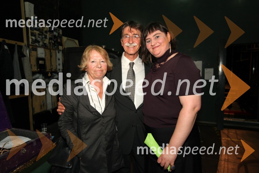 Meta Hočevar, scenografinja, Jožko Čuk, direktor SNG Nova Gorica ter Klavdija Zupan, dramaturginja in producentkaMaribor 2012 – EPK in SNG Nova Gorica, modno-gledališko–glasbeni spektakel Krojači sveta