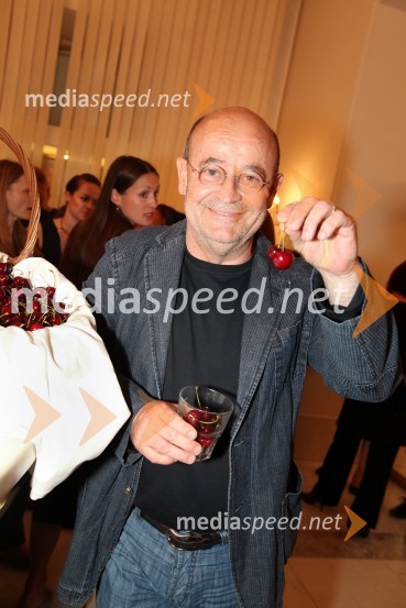 Vlado Novak, igralecMaribor 2012 – EPK in SNG Nova Gorica, modno-gledališko–glasbeni spektakel Krojači sveta