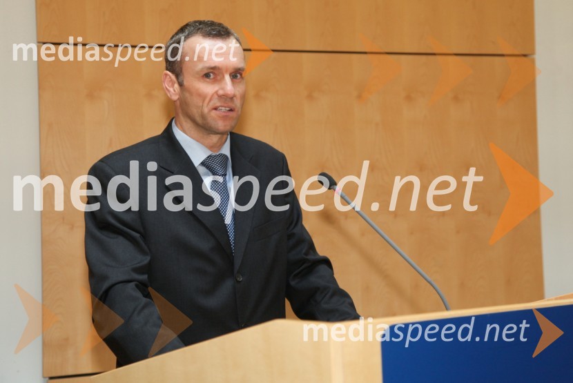 Doc. dr. Peter Venturini, Fakulteta za kemijo in kemijsko tehnologijo Univerze v Mariboru 
Univerza v Mariboru, promocija doktorjev znanosti