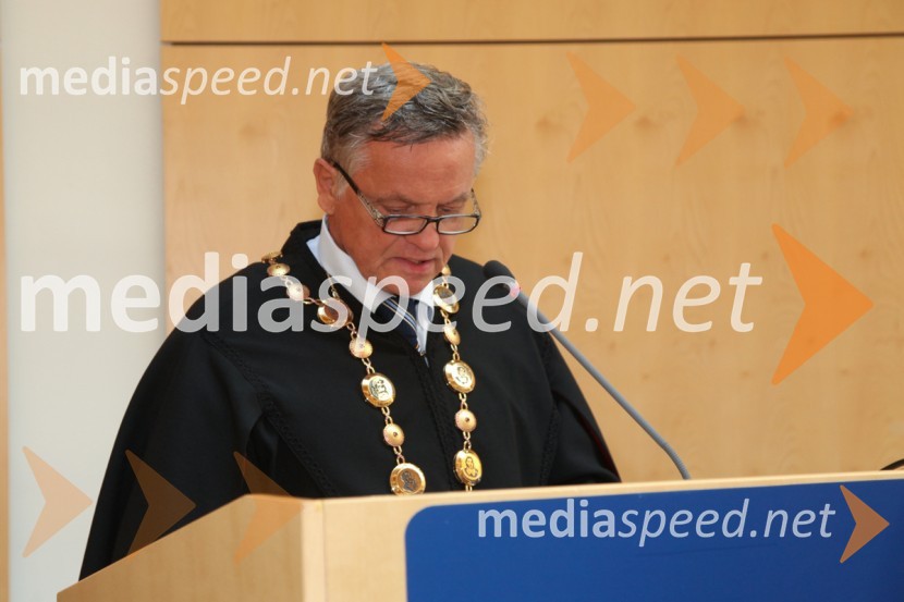 Prof. dr. Ivan Krajnc, dekan Medicinske fakultete UMUniverza v Mariboru, promocija doktorjev znanosti