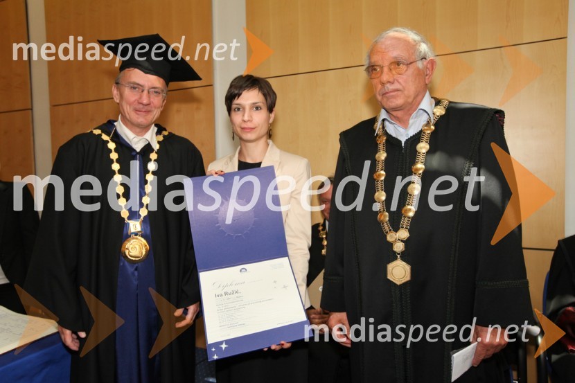 Prof. dr. Danijel Rebolj, rektor Univerze v Mariboru, dr. Iva Ružić, Fakulteta za kemijo in kemijsko tehnologijo UM in prof. dr. Miha Drofenik, Fakulteta za kemijo in kemijsko tehnologijo Univerze v Mariboru 
Univerza v Mariboru, promocija doktorjev znanosti