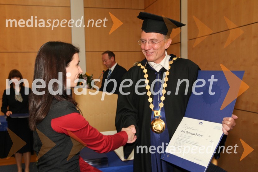 	Dr. Ana Drmota Petrič, Fakulteta za kemijo in kemijsko tehnologijo UM  in prof. dr. Danijel Rebolj, rektor Univerze v MariboruUniverza v Mariboru, promocija doktorjev znanosti
