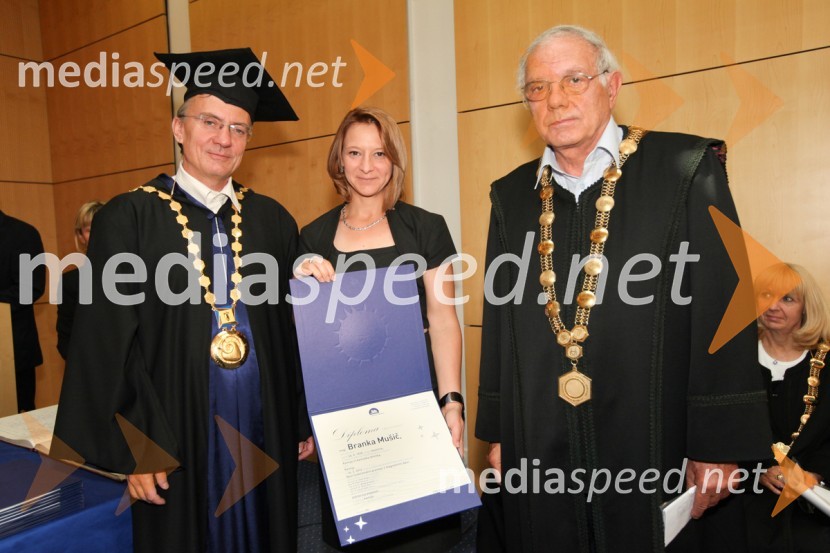 Prof. dr. Danijel Rebolj, rektor Univerze v Mariboru, dr. Branka Mušič, Fakulteta za kemijo in kemijsko tehnologijo UM in prof. dr. Miha Drofenik, Fakulteta za kemijo in kemijsko tehnologijo Univerze v MariboruUniverza v Mariboru, promocija doktorjev znanosti