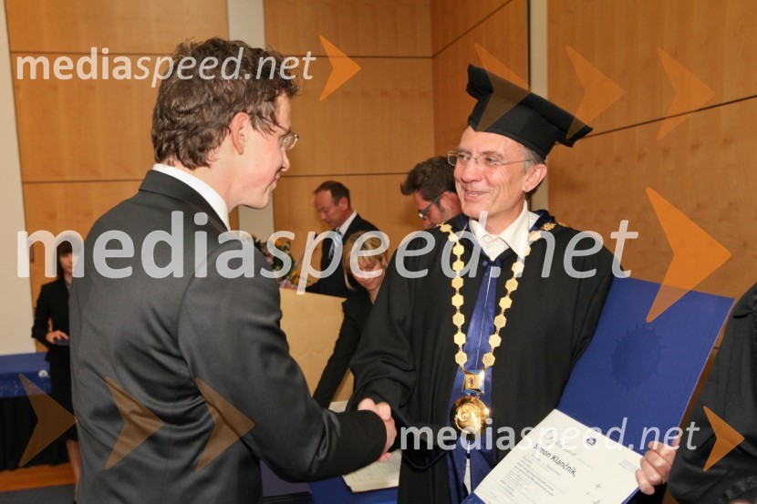Dr. Simon Klančnik, Fakulteta za strojništvo UM in prof. dr. Danijel Rebolj, rektor Univerze v MariboruUniverza v Mariboru, promocija doktorjev znanosti
