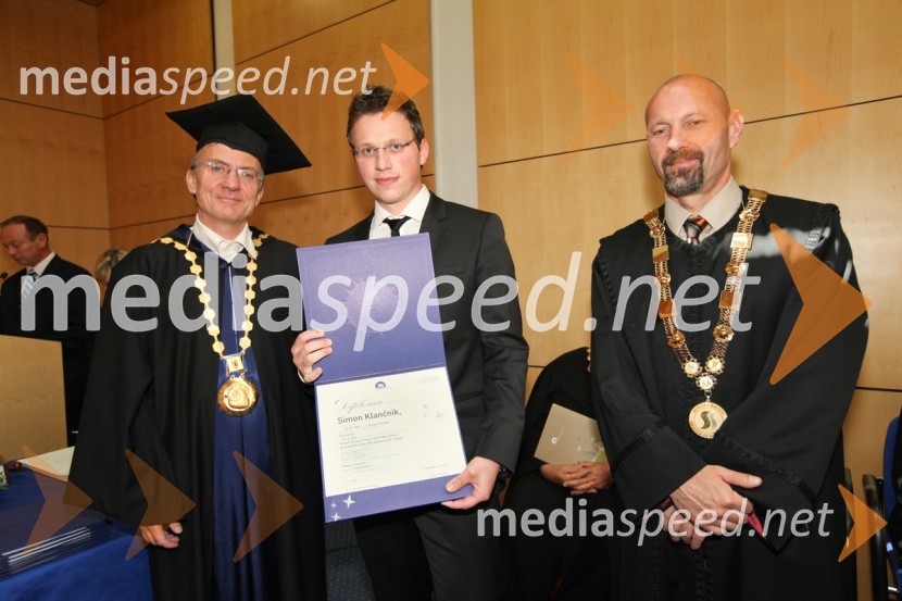 Prof. dr. Danijel Rebolj, rektor Univerze v Mariboru, dr. Simon Klančnik, Fakulteta za strojništvo UM in prof. dr. Niko Samec, dekan Fakultete za strojništvo Univerze v MariboruUniverza v Mariboru, promocija doktorjev znanosti