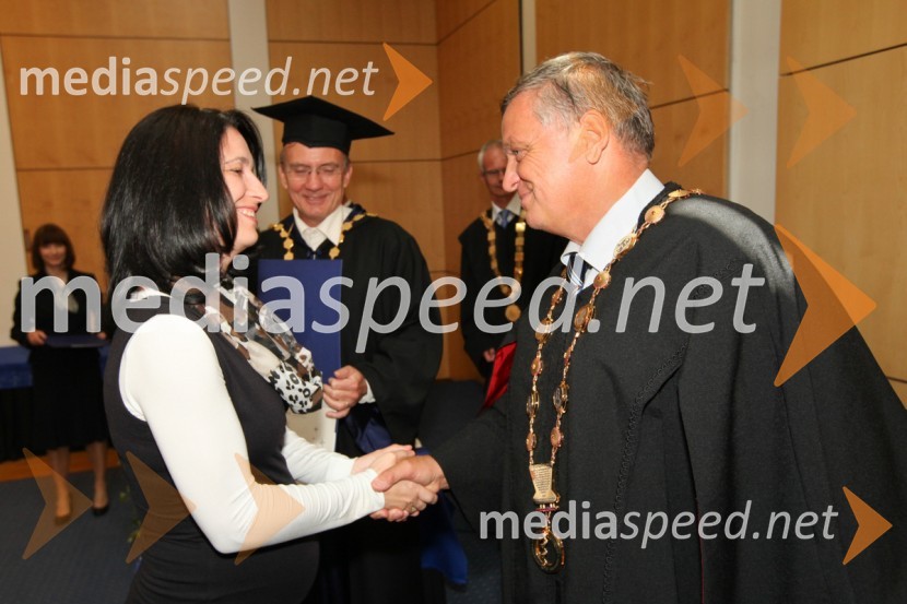 Dr. Tanja Botić, Medicinska fakulteta UM in prof. dr. Ivan Krajnc, dekan Medicinske fakultete UMUniverza v Mariboru, promocija doktorjev znanosti