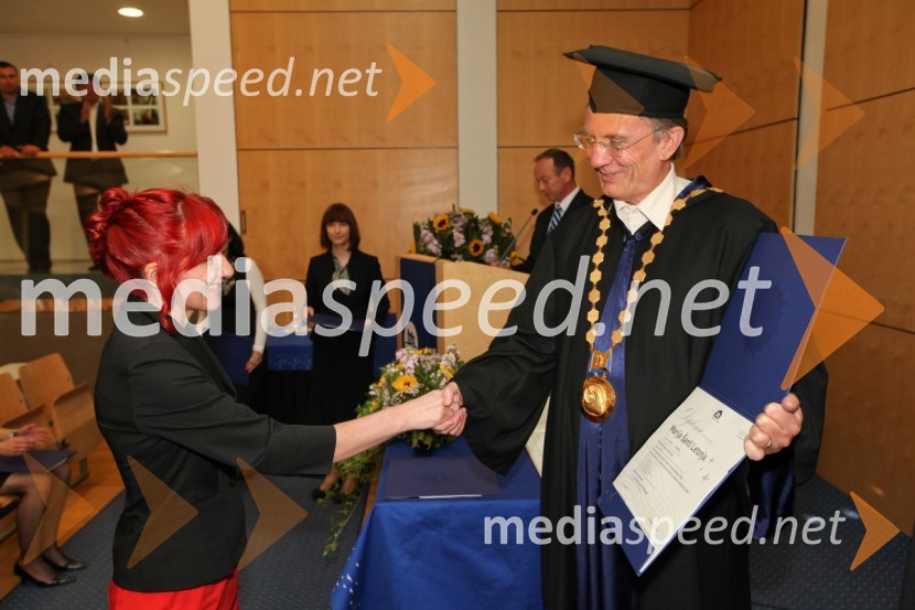 	Dr. Marija Šantl Letonja, Medicinska fakulteta UM in prof. dr. Danijel Rebolj, rektor Univerze v MariboruUniverza v Mariboru, promocija doktorjev znanosti
