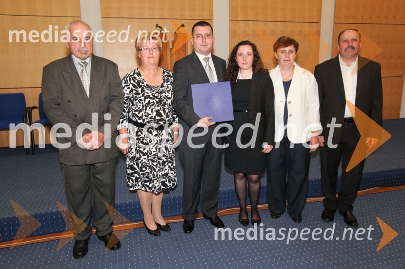 	Dr. Andrej Krajnc, Fakulteta za elektrotehniko, računalništvo in informatiko UM
Univerza v Mariboru, promocija doktorjev znanosti