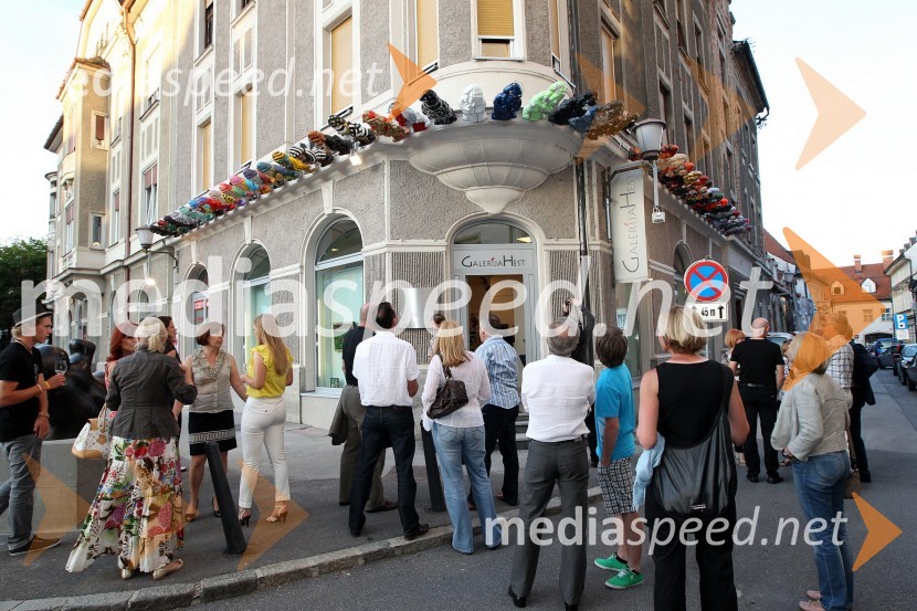Vrtni palčki okupirali Maribor, galerija Hest