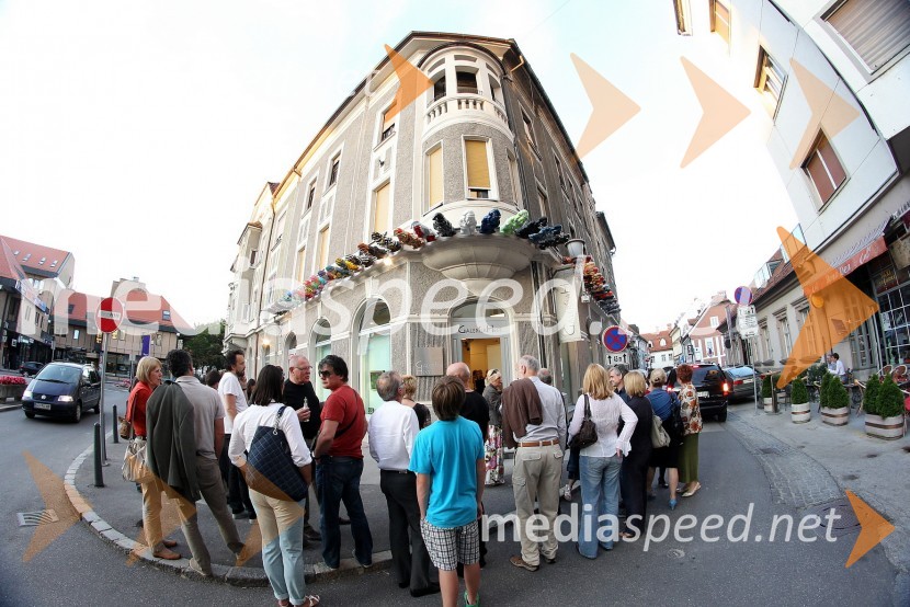 Vrtni palčki okupirali Maribor, galerija Hest