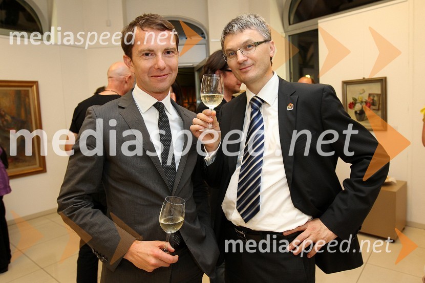 Tomaž Orešič, EFT Group in Franci Pliberšek, direktor Mik CeljeVrtni palčki okupirali Maribor, galerija Hest