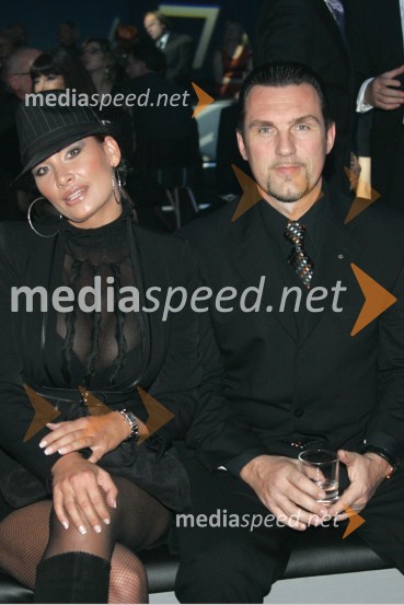 Tatjana Tutan, Miss Hawaiian Tropic 2000 in njen fant Zvone Petek, podjetnikNaomi Campbell v Sloveniji na zabavi Diners Black Card