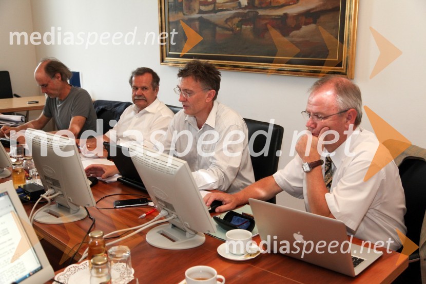 Prof. dr. Dragan Marušič, rektor Univerze na Primorskem, prof. dr. Radovan Stanislav Pejovnik, rektor Univerze v Ljubljani, prof. dr. Danijel Rebolj, rektor Univerze v Mariboru in prof. dr. Danilo Zavrtanik, rektor Univerze v Novi GoriciUniverza v Mariboru, seja Rektorske konference RS