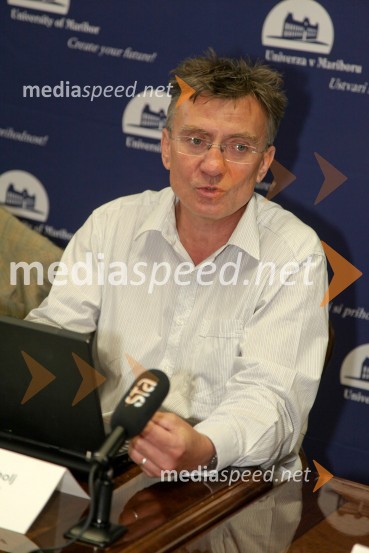 Prof. dr. Danijel Rebolj, rektor Univerze v MariboruUniverza v Mariboru, seja Rektorske konference RS