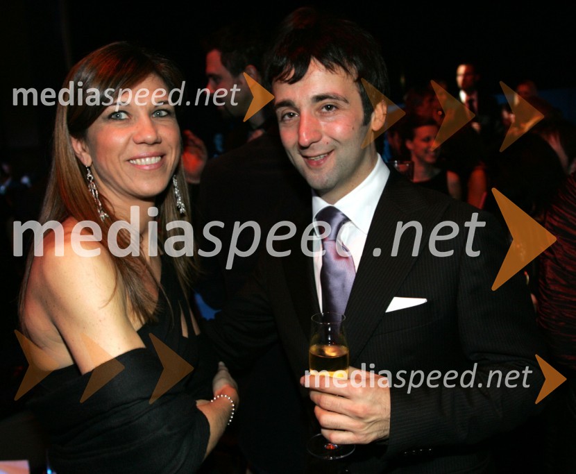 ... in ...Naomi Campbell v Sloveniji na zabavi Diners Black Card