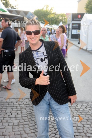 Damjan Murko, pevec20. Festival Lent, zaključek 24. folklornega festivala Folkart