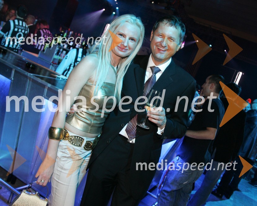 ... in ....Naomi Campbell v Sloveniji na zabavi Diners Black Card