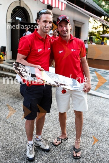 	Dejan Košir, deskar na snegu ter Justin Williams, hokejist in Anžetov soigralec pri LA Kings2. dobrodelni golf turnir Anžeta Kopitarja