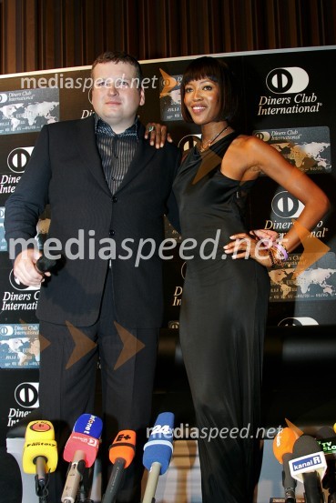 Tomaž F. Lovše, direktor Diners Club in Naomi CampbellNaomi Campbell v Sloveniji na zabavi Diners Black Card