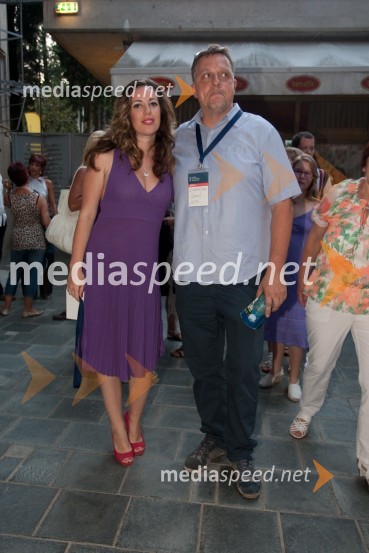 Ana Tavčar, voditeljica in Igor Pirkovič32. Festival Melodije morja in sonca