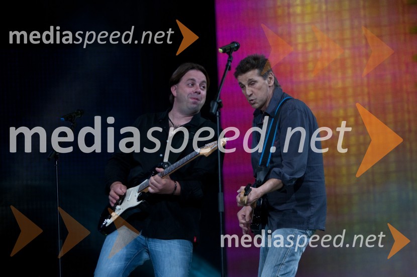 Matjaž Sterže, kitarist in Danilo Kocjančič, glasbenik32. Festival Melodije morja in sonca