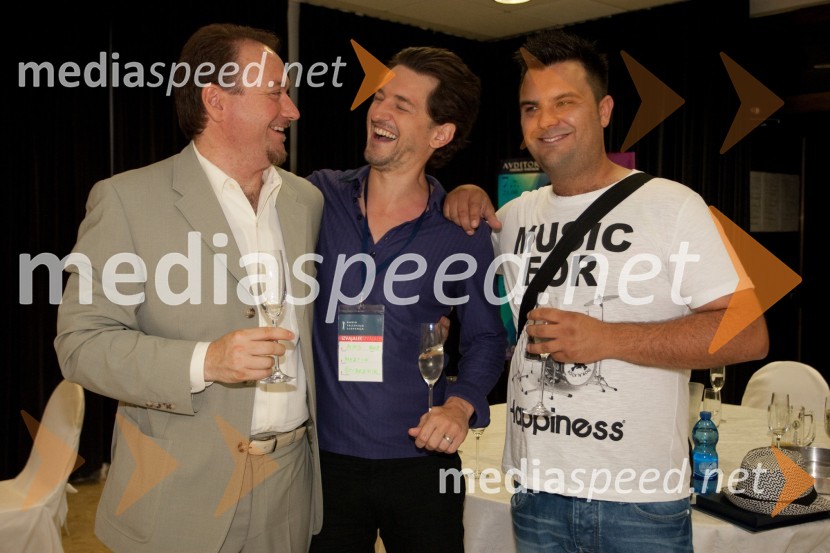 	Patrik Greblo, Martin Štibernik, glasbenik in David Morgan, bobnar32. Festival Melodije morja in sonca