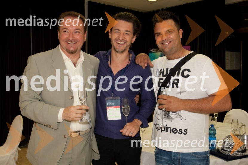 Patrik Greblo, Martin Štibernik, glasbenik in David Morgan, bobnar32. Festival Melodije morja in sonca