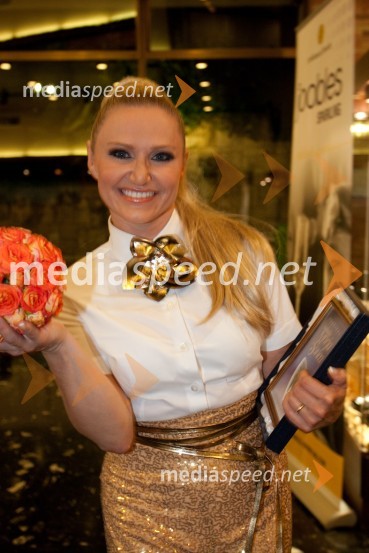 Nuša Derenda, pevka32. Festival Melodije morja in sonca